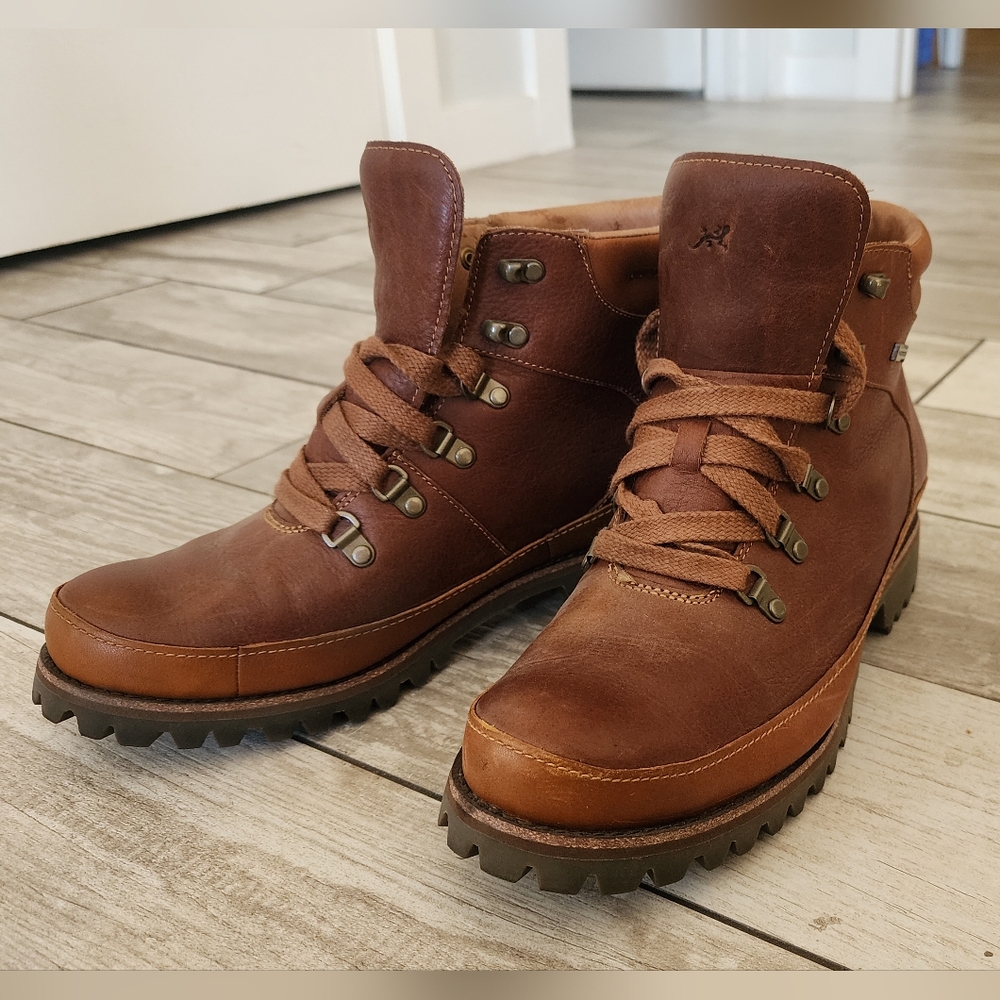 Chaco Women's Field Hiking Boot in Maple Brown, Size 11, Used